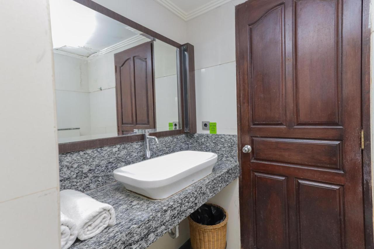 Urbanview Hotel Taman Suci Denpasar Eksteriør billede